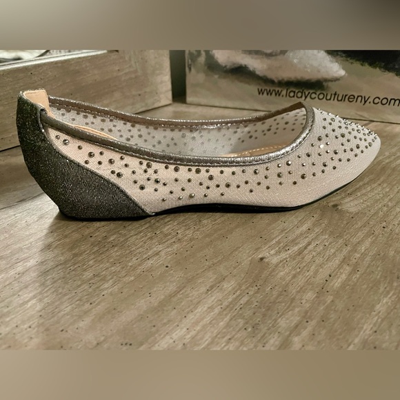 Chic by Lady Couture Flats - Picture 4 of 7
